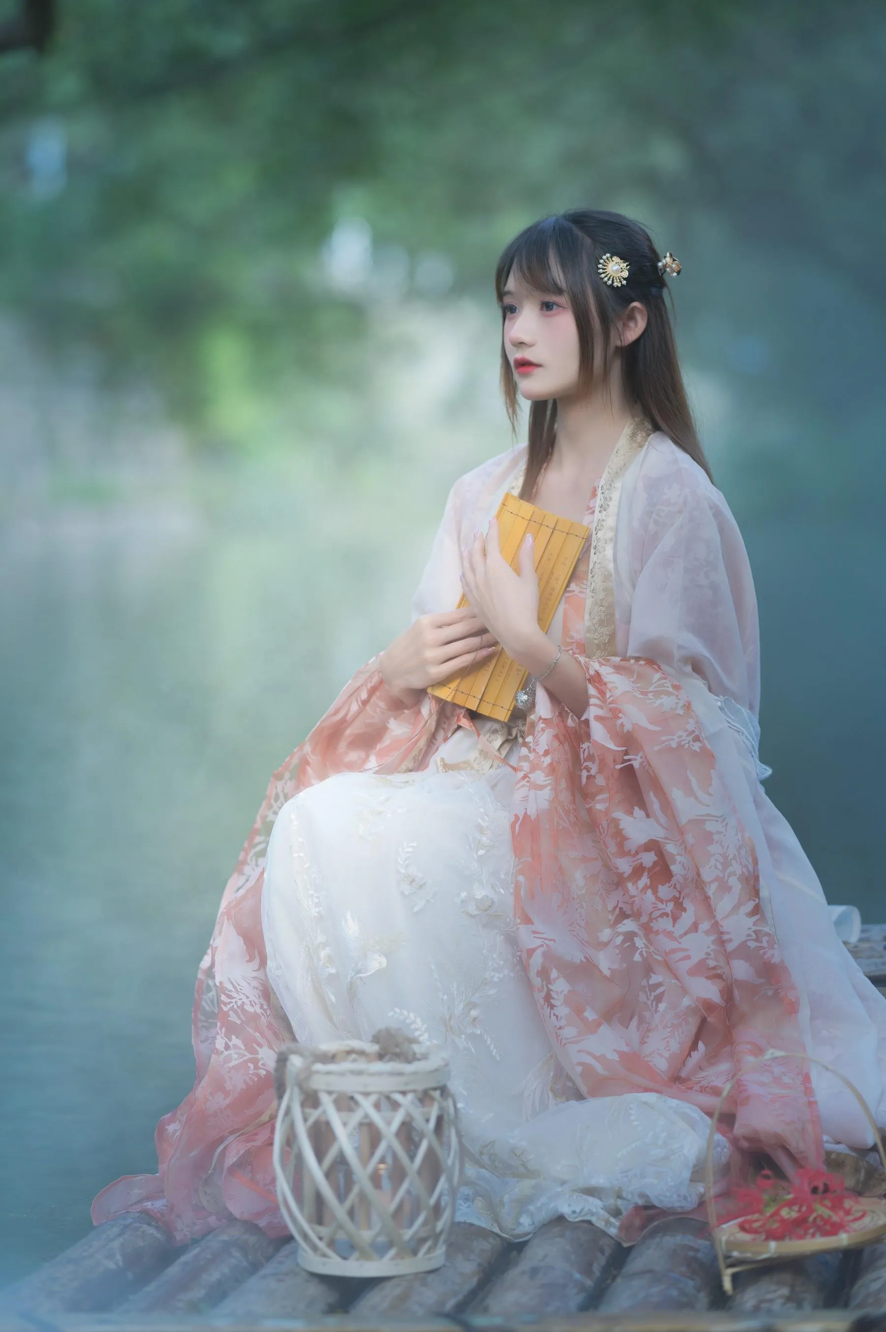 [YITUYU艺图语]2022.07.09 烟雨江南 兔子Zzz不吃胡萝卜 [27P]插图3